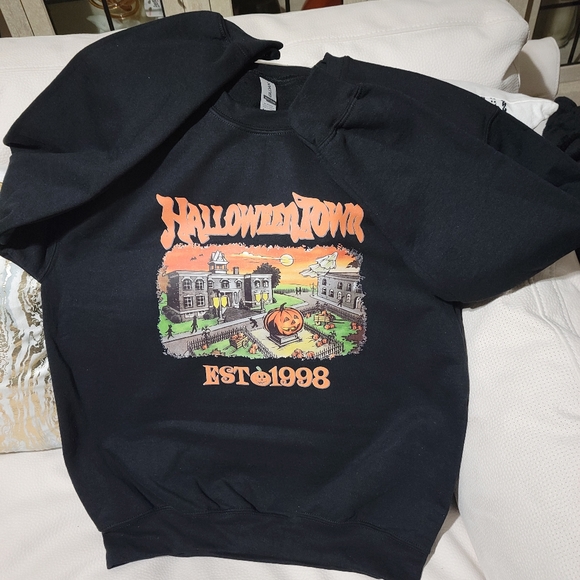 Halloweentown Est 1998 Sweatshirt Halloween Town Crewneck Retro Halloween - Picture 2 of 3